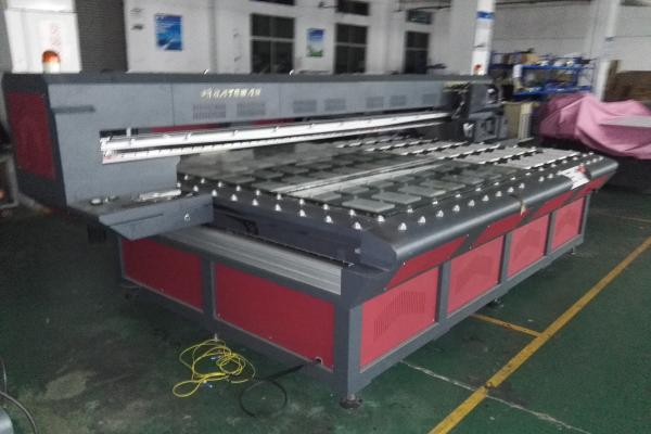 Quality PVC / Aluminum Panel Commercial Inkjet Printer  UV Flatbed 1.5x1.3m High Resolution for sale