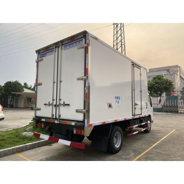 Truck Refrigeration Unit Freezer Truck for Food