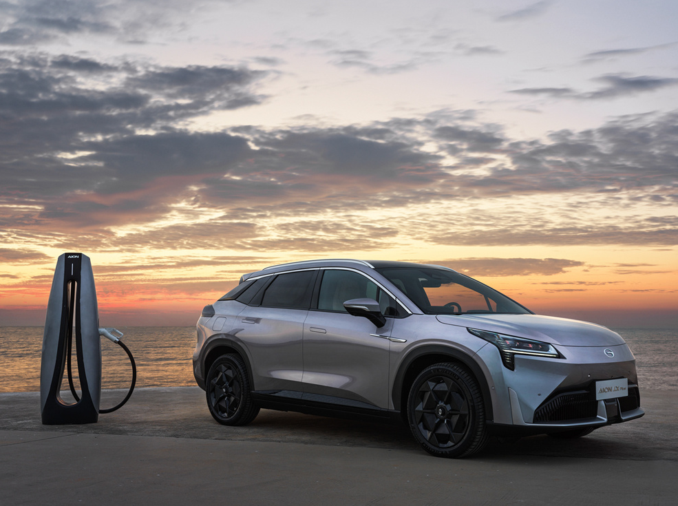 AION LX Plus Mini SUV EV Cars 400 Mile Range Ternary Lithium Battery