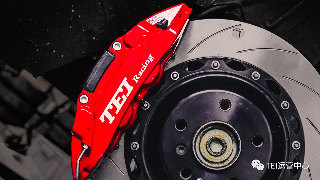 BMW Big Brake Kit Integrated Electronic Parking Brake For Rear Wheel 4 Piston Caliper For G28