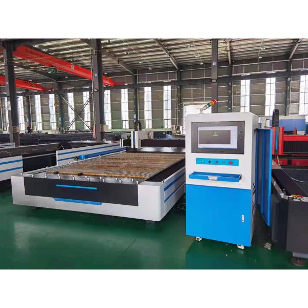 Sheet Metal CNC Fiber Laser Cutting Machine 3kw Double Table 3015