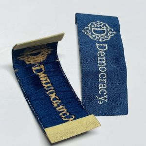 Craft Embroidered Woven Garment Labels Custom For T Shirt