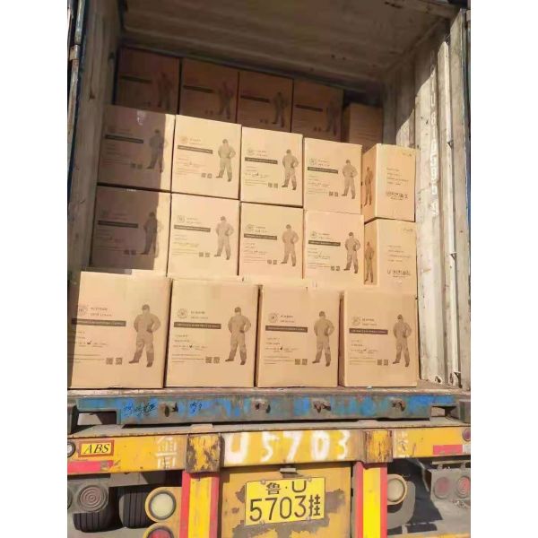 Lightweight 35gsm PP Disposable Gown Contact Isolation Lab Gown