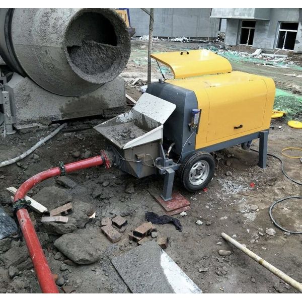 30kw XDEM Concrete Delivery Pump 10 - 45 Cubic Meters Drag Pump