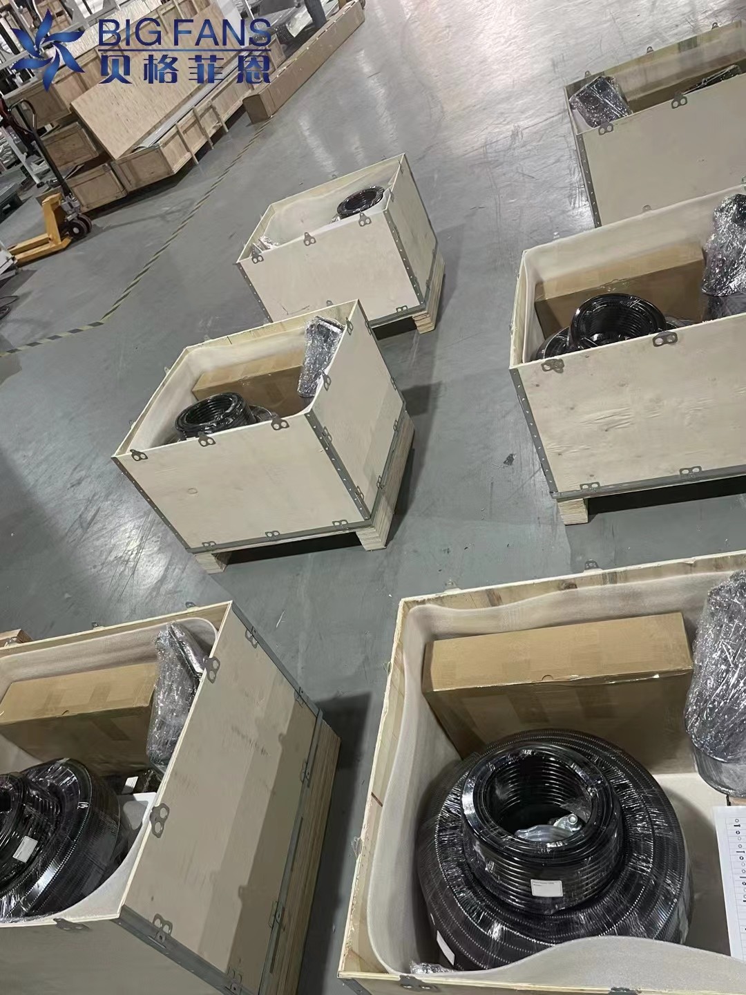 55RPM Heavy Industrial HVLS Ceiling Fans Durable And Reliable Airflow Solutions