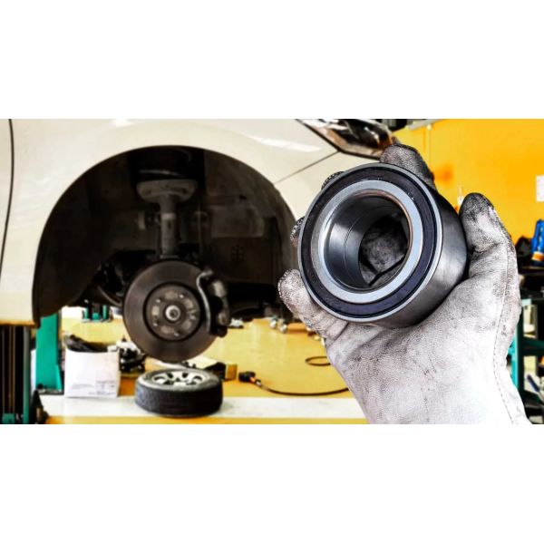 Shaft Head Car Wheel Bearing Hub Unit MR992374 Auto Parts for Mitsubishi 2DUF050-7