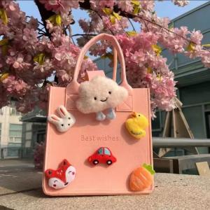 China Cartoon Travel Bag Gift Handbag Baby Accompanying Hand Gift Box One-year-old Hundred Day Banquet Felt Handbag on sale