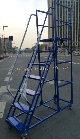 Quality Manual Picking High Climbing Ladder with Movable Wheel for sale