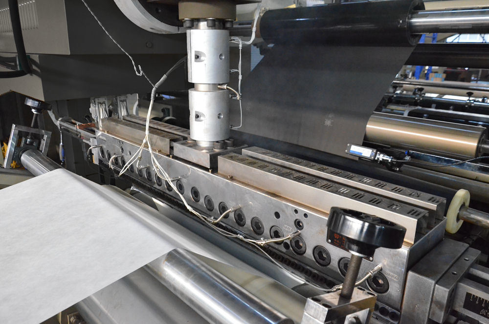 Good Price Ultrasonic Laminating and Coating Machine for Non-Woven Filter Material