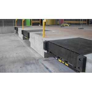 40000LBS Loading Dock Leveler Equipment With Safety Customizable