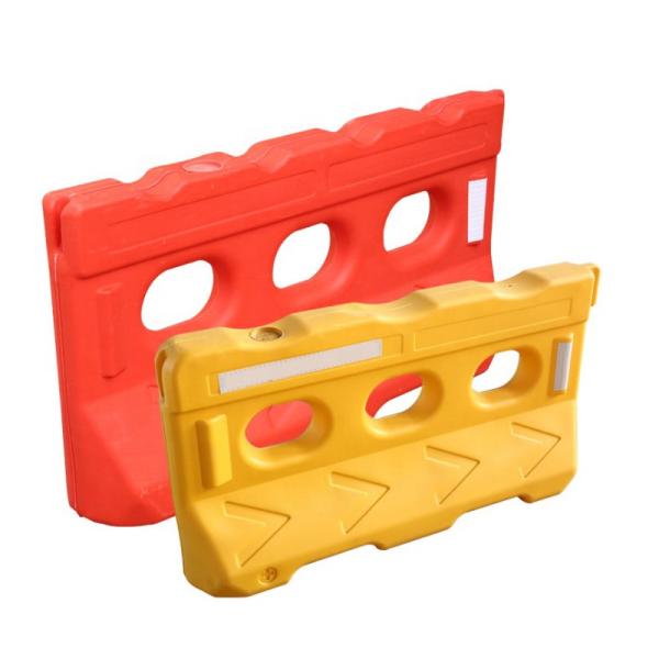 Outdoor Water Filled Road Barriers Red Plastic Traffic Road Safety Barrier