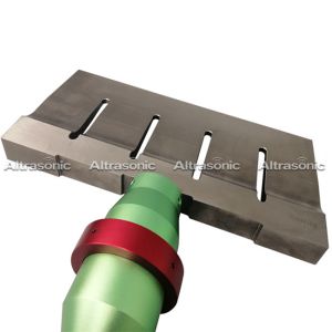 China Cakes Slicer Ultrasonic Food Cutter Titanium Blade wholesale