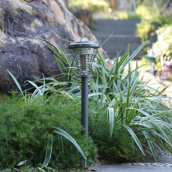 Outdoor Using Solar Rechargeable Mosquito Killer Garden Light