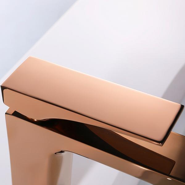 Villa Apartment Single Handle Bathroom Faucet Single Hole In Gold Water Saving