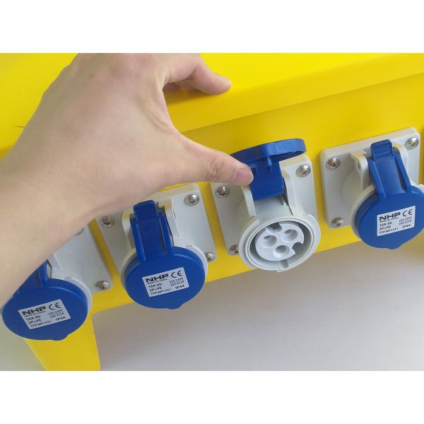 Impact Resistant Mobile Power Distribution Box 220 / 380 Volts Rated Voltage