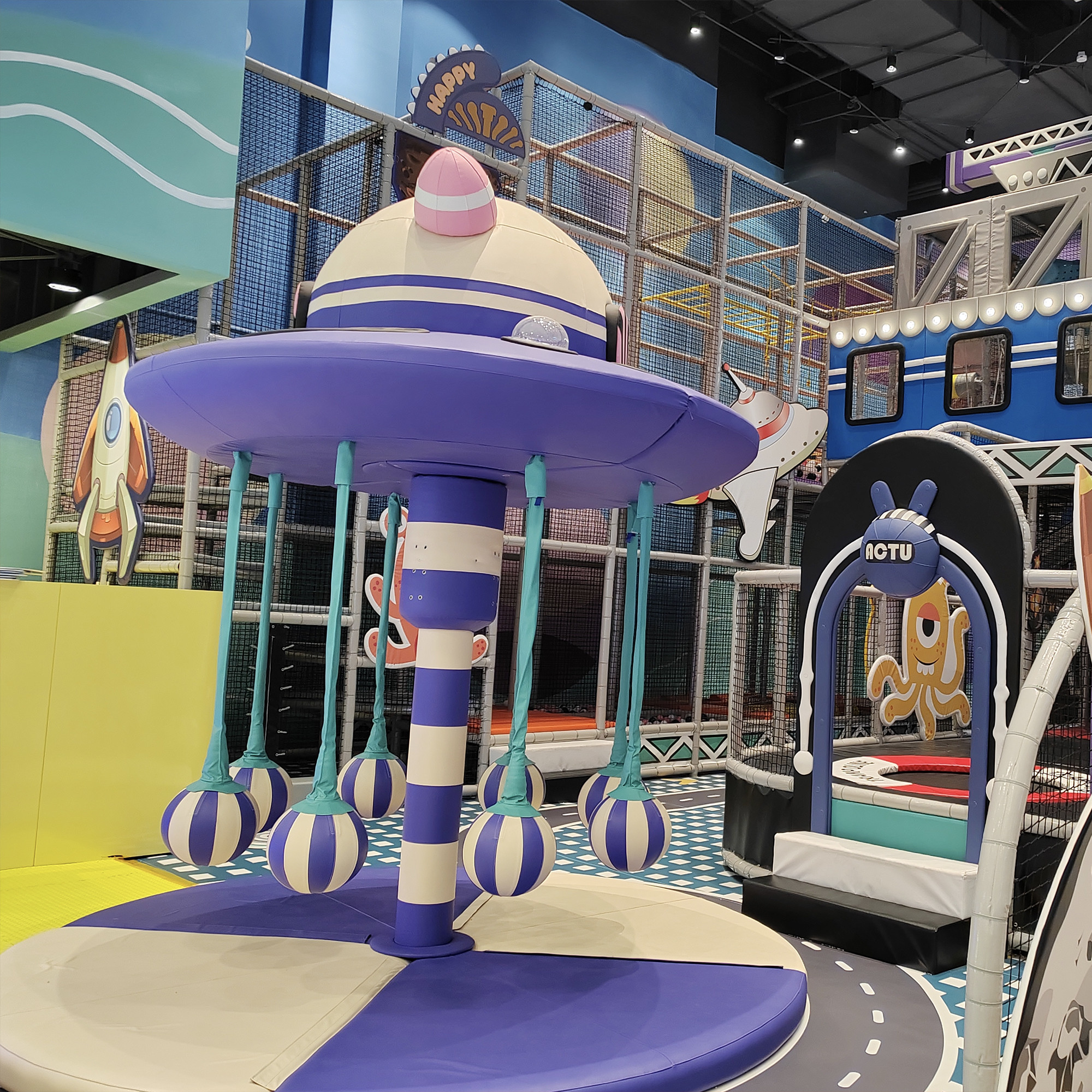 Electric Merry Go Round Ride for Playgrounds CE Certified