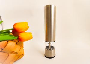 Silver Stainless Steel Salt And Pepper Grinders Easy To Clean Removable Parts Electric Salt And Pepper Mill