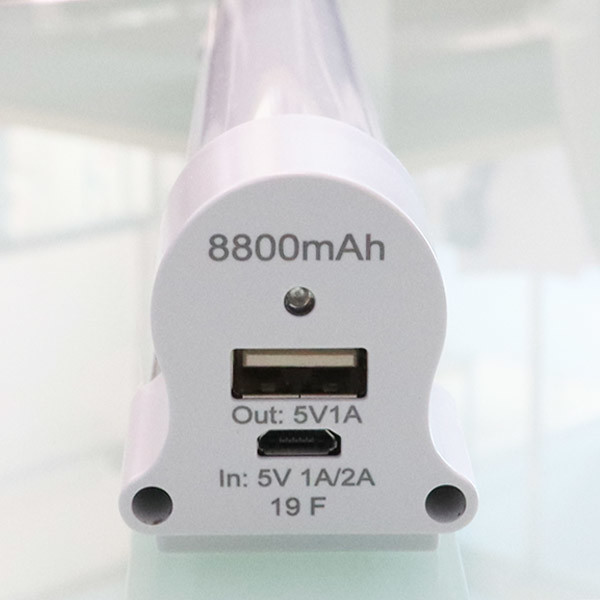 6500K 6W Portable Camping Lamp 8800mAh -10~40 ℃ Working Temperature