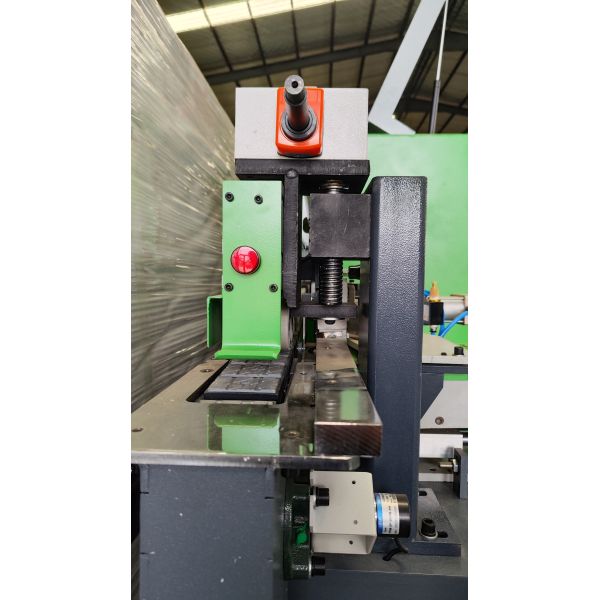 10.3kW Auto Edge Bander MDF PVC Wood Corner Rounding Edgebander Machine