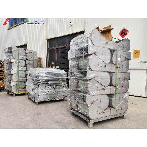 Fully Automatic Animal Feeders Plastic Chicken Feeders And Drinkers