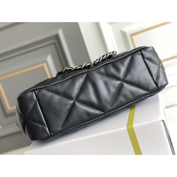 Casual Lambskin Chanel Classic Lambskin Bag Plain Party Office Style