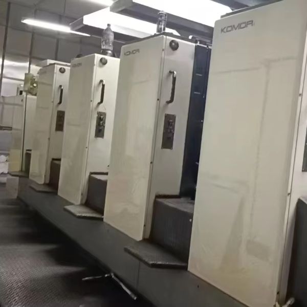 Used Komori Lithrone 40 Offset Printing Machine with 1000 W Power 48000 kg Weight and Model 2000