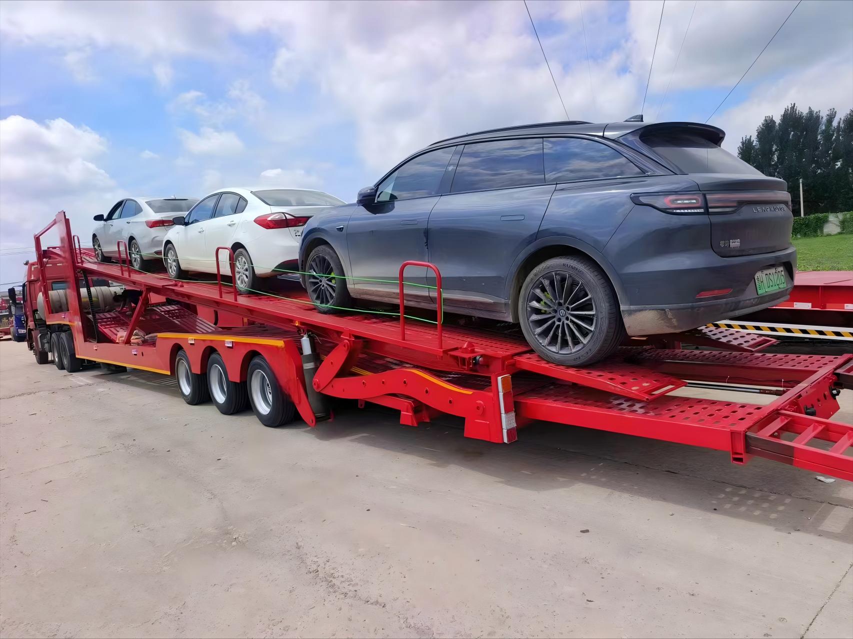 CIMC 3 axle steel material heavy duty skeleton type for Middle East or Asia can carry 6-10 cars transporter truck semi trailer