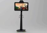 3G 4G Module LCD Digital Signage Windows OS With Earphone