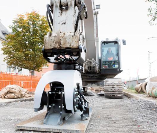 Quality YAKAI Hydraulic Plate NM400 Excavator Plate Compactor NM400 for sale