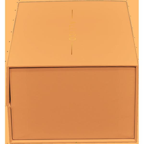 T Shirt 250g/300g CCNB Magnetic Packaging Box With Ribbon