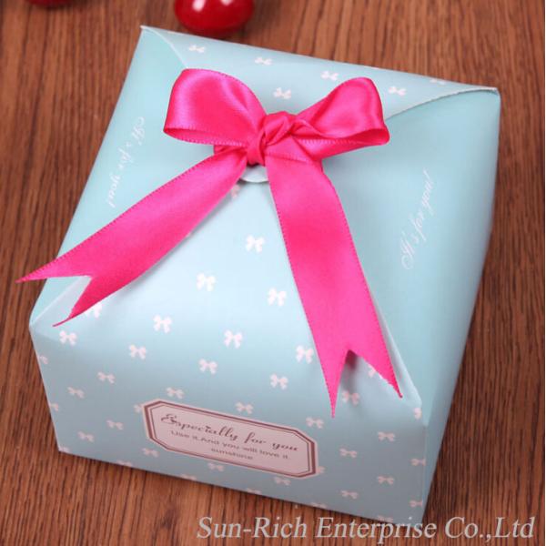Custom Perfect gift box candy box with ribbon bow