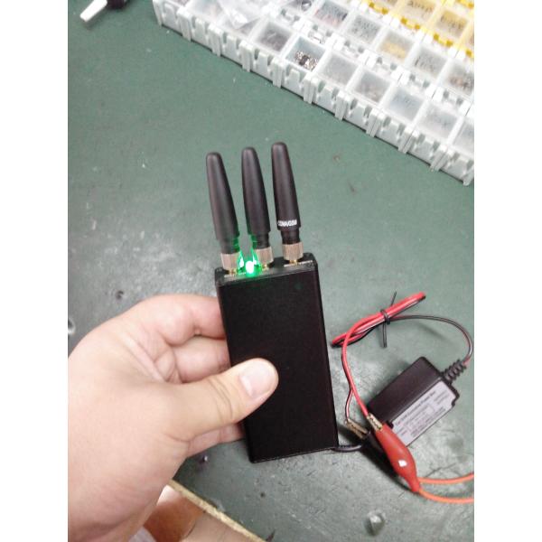 3-frequency handheld gps signal jammer GSM CDMA DCS gps scrambler for ca battery power supply can be 12-24 V vehicle use