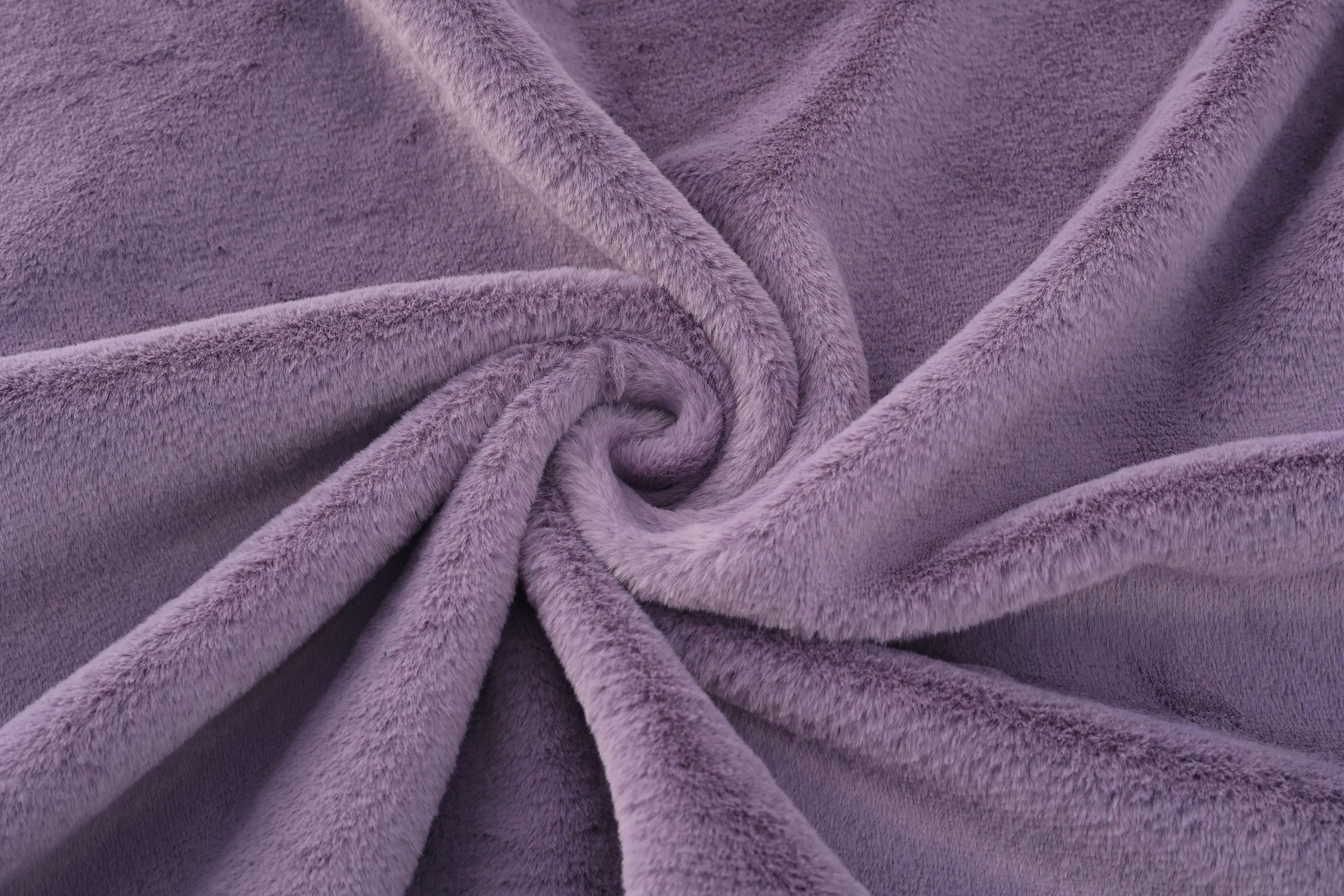 Stock Lot Color 100% Polyester 20mm Faux Fur Fabric Lifelike Ferret Mink Plush Fabric for Women's Coat Blankets for Winter