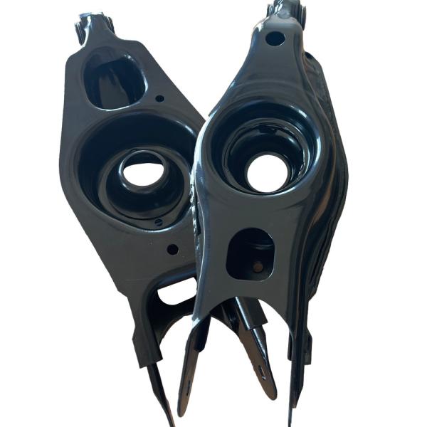 670002808 Ceramics Aluminum Lower Automobile Control Arm Ghibli Car