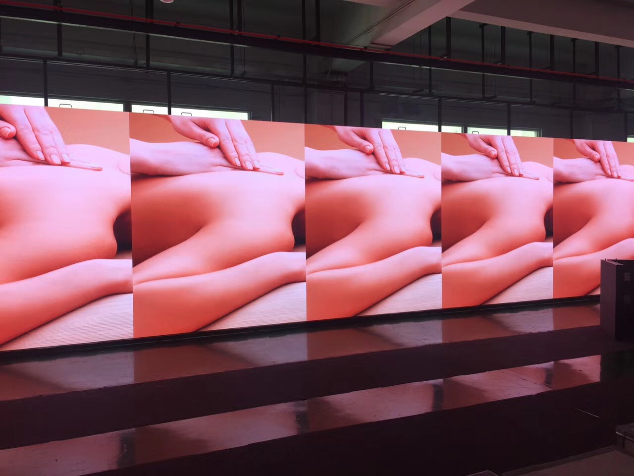 Customized Meeting Room Fixed LED Display P2.5 With Wide Viewing Angle