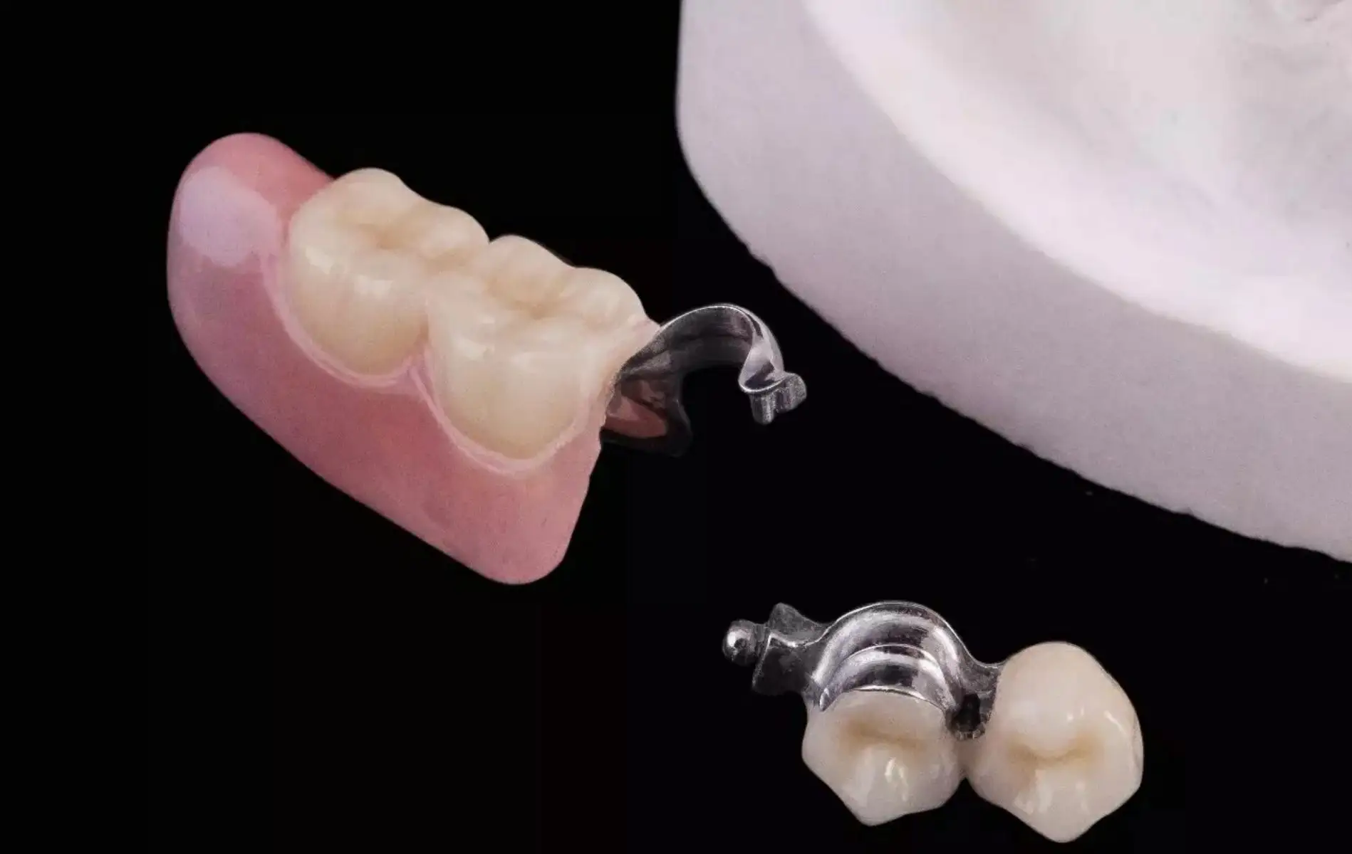 Strong Precision Attachment Denture Firm Denture Customized FDA