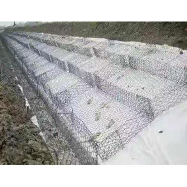 Low Carbon Steel 200g/M2 Hexagonal Wire Mesh Electro Galvanizing Zinc Plating