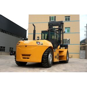 FD320 32Ton Port Stacking Container Forklift Truck Servicing