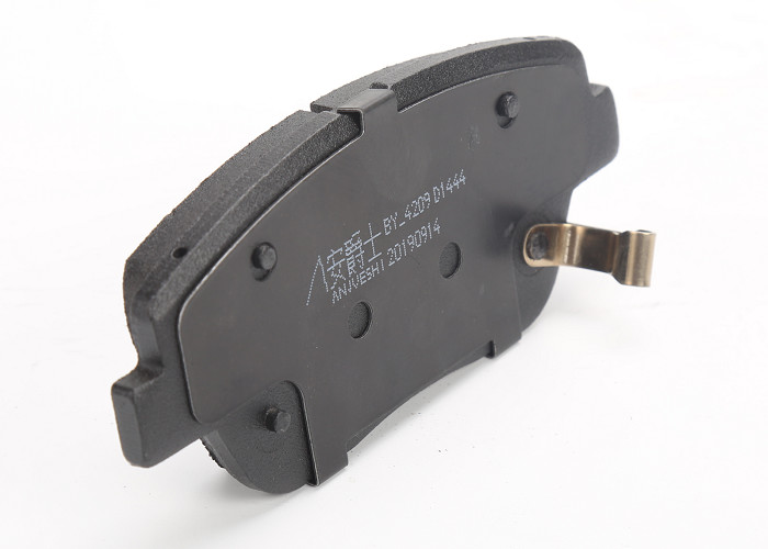 China NAO Ceramic / Metallic Rear Brake Pads IATF16949 &amp; ISO9001 System wholesale
