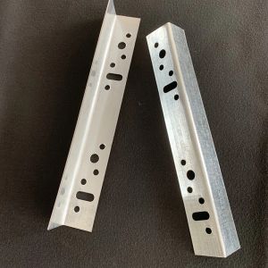 China Chemical Resistant Rockwool Sp Fixing Brackets Silvery Metal Right Angle wholesale
