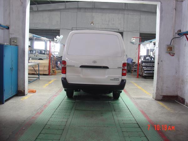 Quality 4.92-5.35 Meter Long Diesel Fuel Driven Mini Van Bus For Passenger / Cargo Transportation for sale