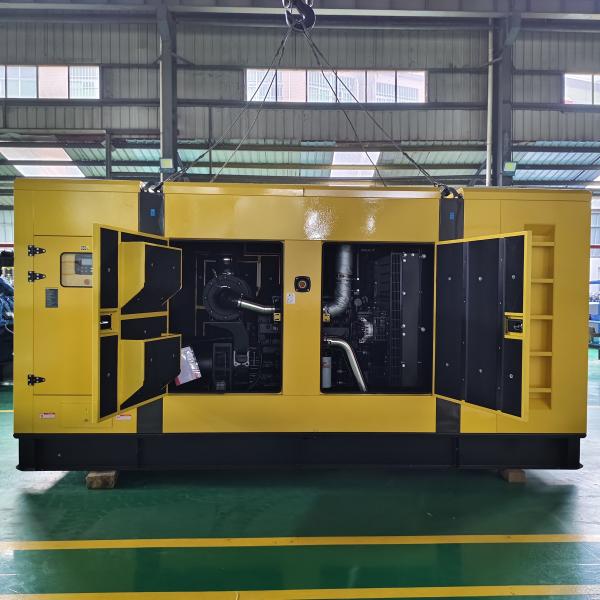 Quality High Efficiency Diesel Generator 200 KVA With Battery Charger And Diesel Water Pump Generation Equipment for sale