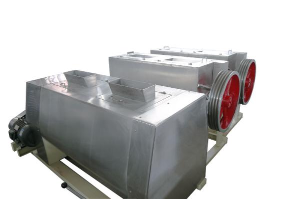 Quality Safe Chinese Noodle Maker Machine , Chowmein Making Machine Smooth Operation for sale