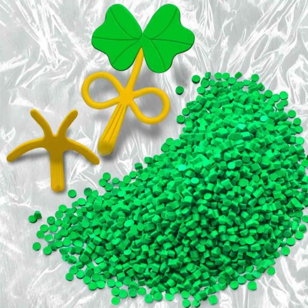 Green Color EVA Masterbatch Pellets High Dispersion For Shoe Toy Foaming