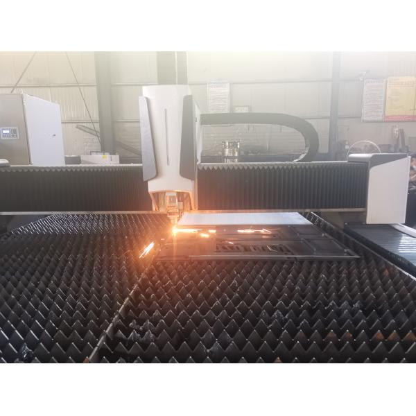 1000W 2000W 3000W 1530 3015 Metal Sheet Fiber Laser Cutting Machine For Carbon Stainless Steel