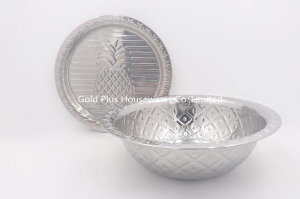 Quality 32cm Cookware metal steel safe salad bowl big round deep mixing basin with pattern lid for sale