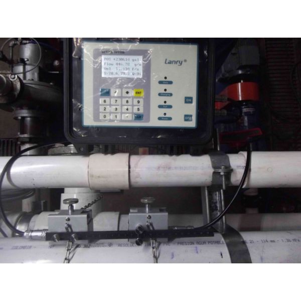 Rechargeable Portable Ultrasonic Flow Meter , Handheld Water Flow Meter