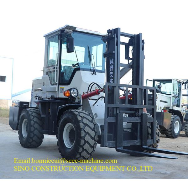 3000mm 3.5T Diesel Forklift Truck For Urban Construction Sites