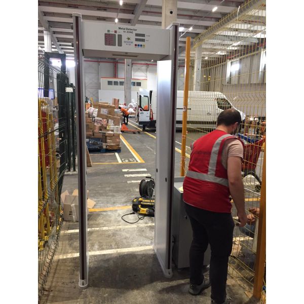 Remote Control Walk Through Metal Detector Gate 6 Zones With Led Digital Count