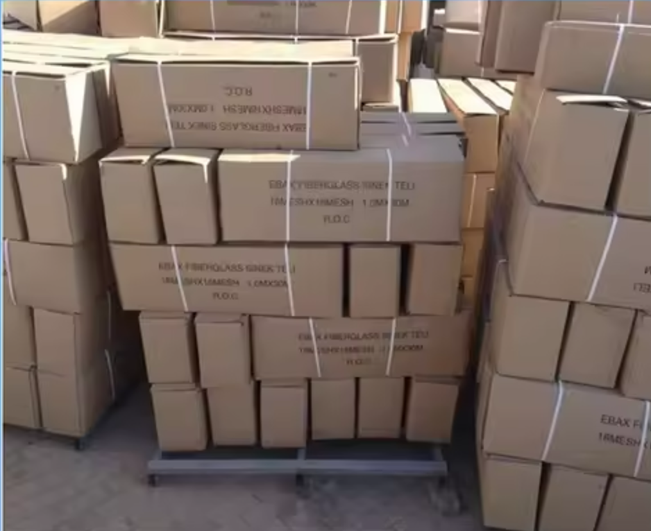 Gray Fiberglass Insect Screen Mesh 0.6m - 2.5m PVC Coated Fiberglass Mesh